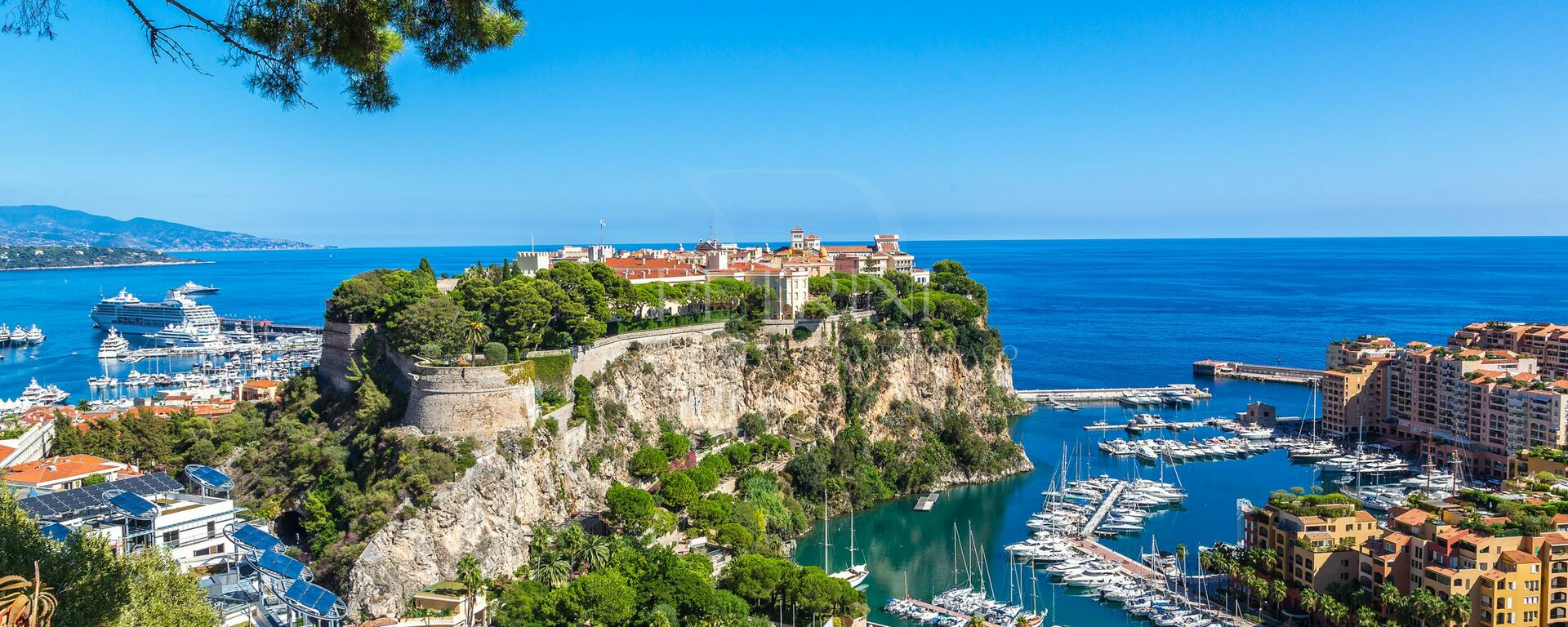 APPARTAMENTO CON VISTA MOZZAFIATO SUL MARE E SULLA ROCCIA
